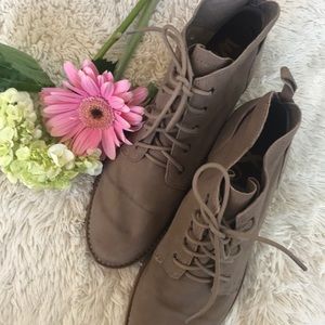 Sam Edelman Mare Lace up Bootie light brown